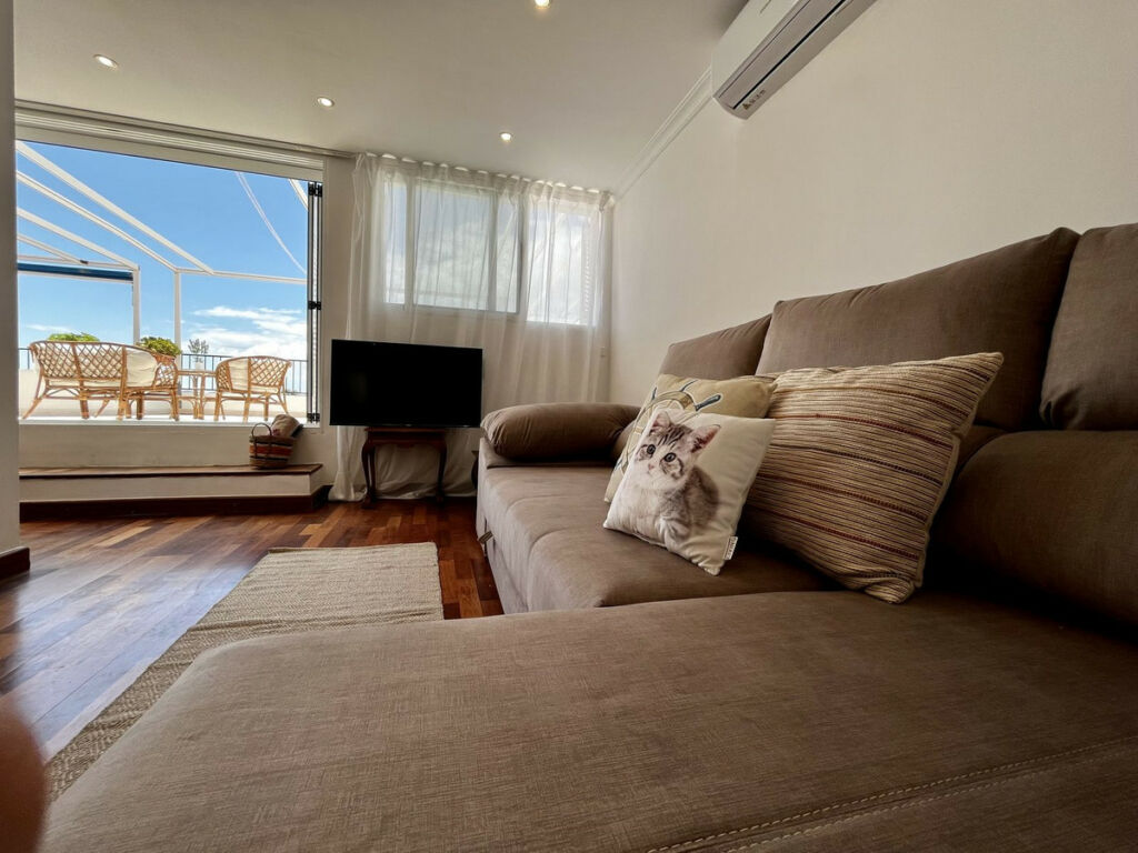 Middle Floor Apartment Benalmadena Málaga - image 6