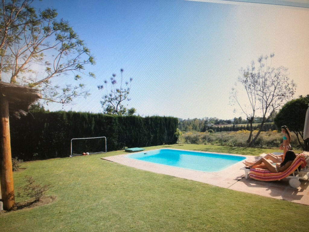 Detached Villa Guadalmina Alta Málaga - image 6