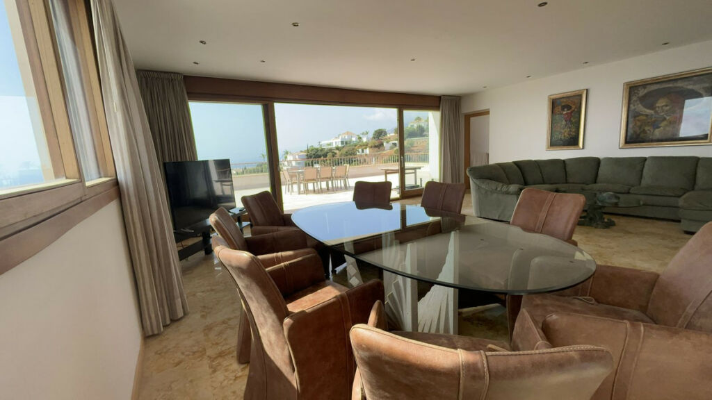 Penthouse Altos de los Monteros Málaga - image 6