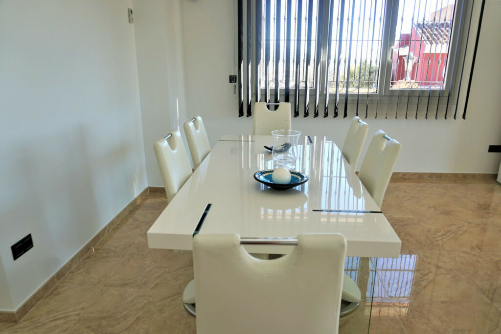 Detached Villa Torre del Mar Málaga - image 6
