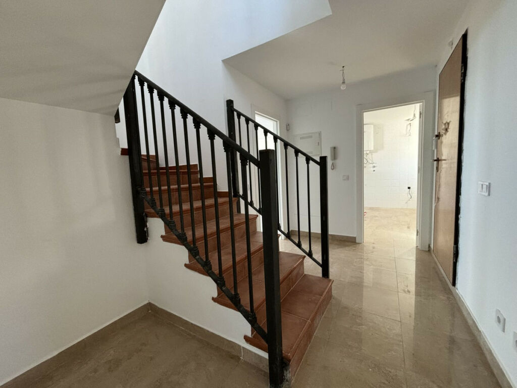 Penthouse Duplex La Duquesa Málaga - image 6
