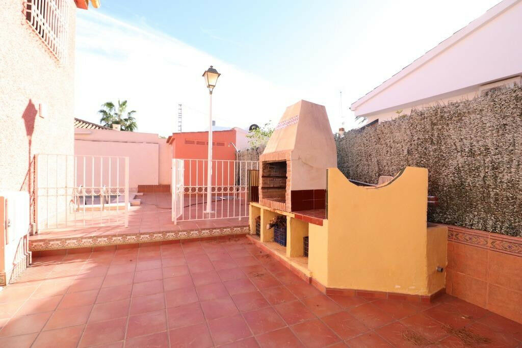 Detached Villa Cabo Roig Alicante - image 6
