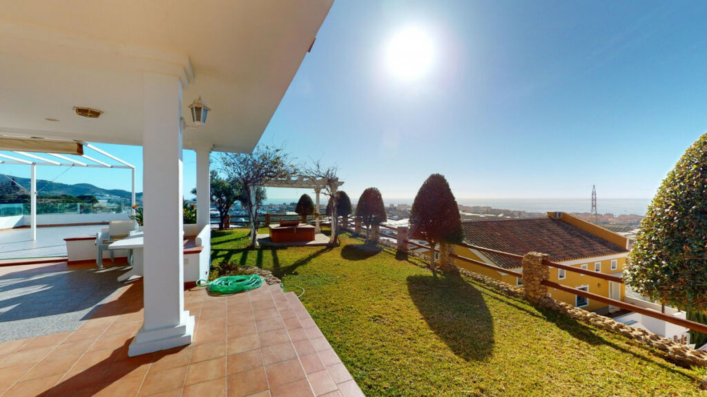 Detached Villa Torrox Málaga - image 6