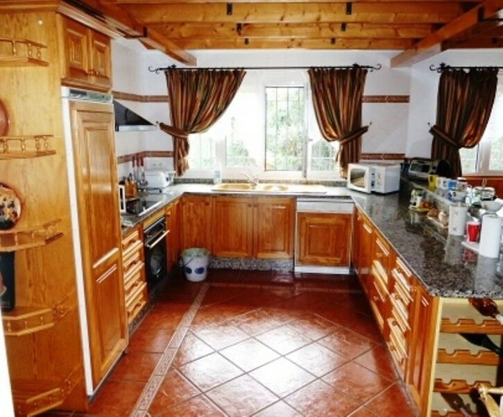 Detached Villa Alhaurín de la Torre Málaga - image 6