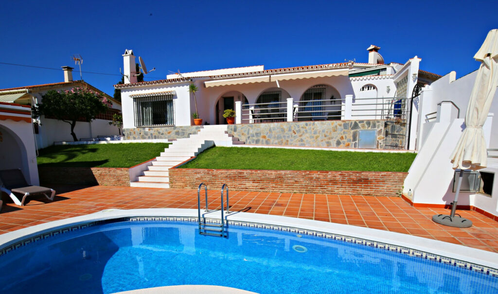 Detached Villa Caleta de Vélez Málaga - image 6