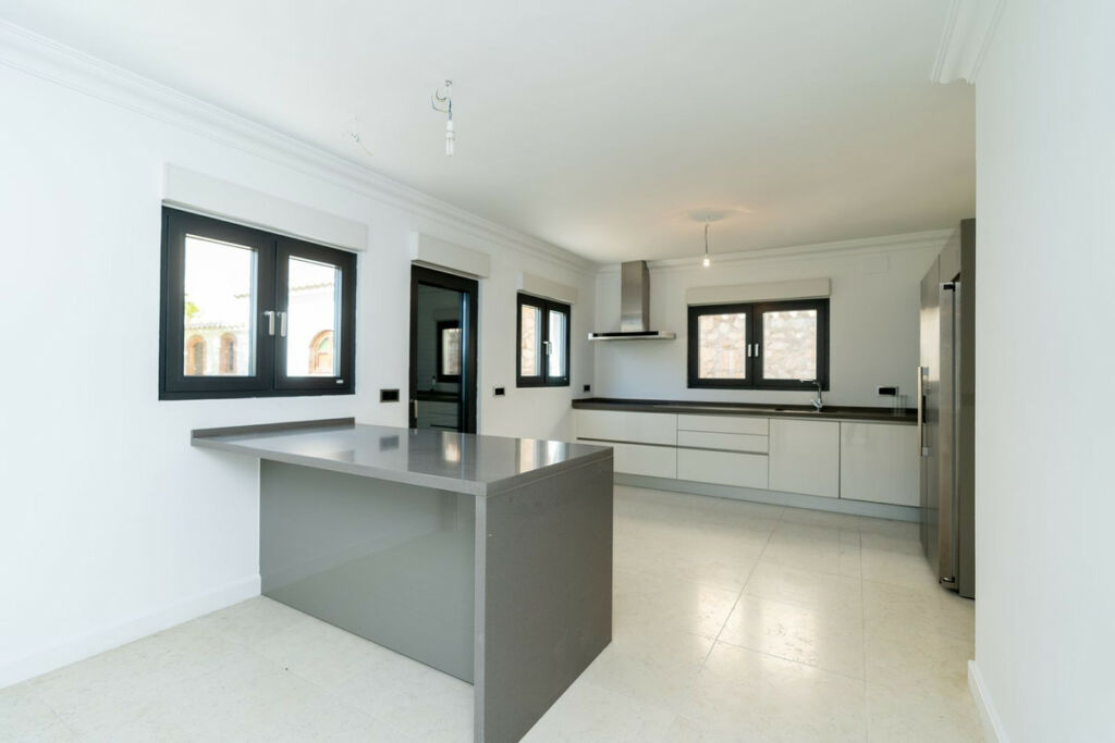Detached Villa Benalmadena Málaga - image 6