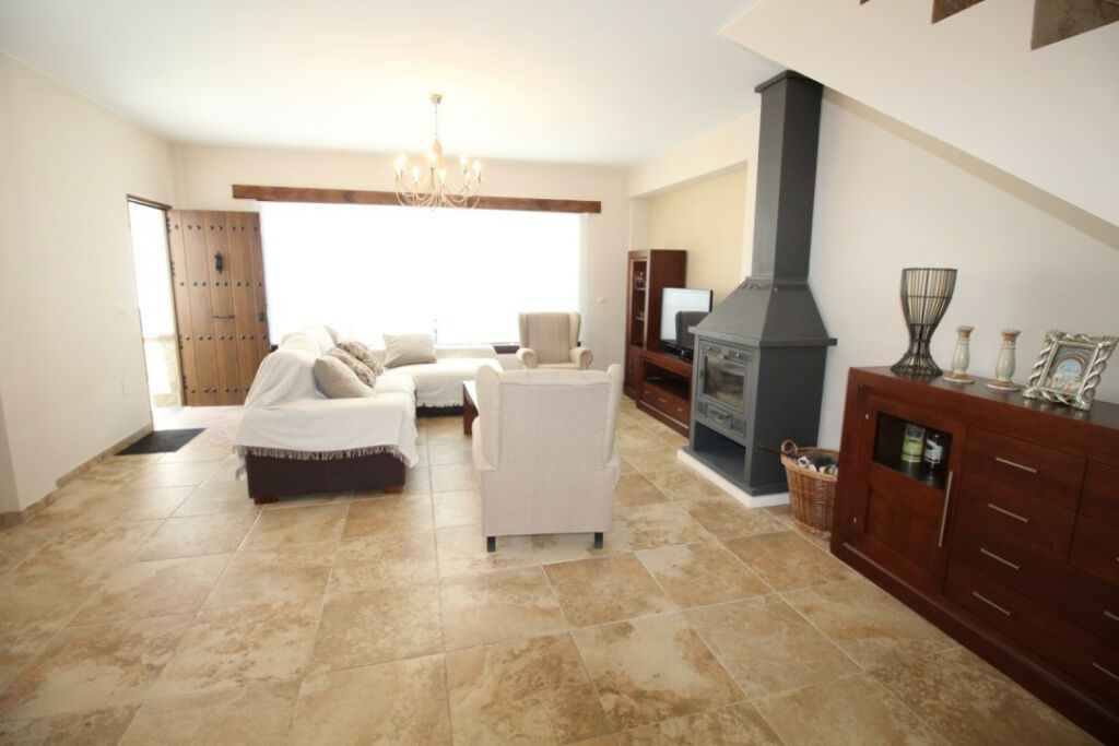 Semi-Detached House Salares Málaga - image 6