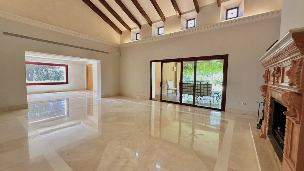 Detached Villa The Golden Mile Málaga - image 6