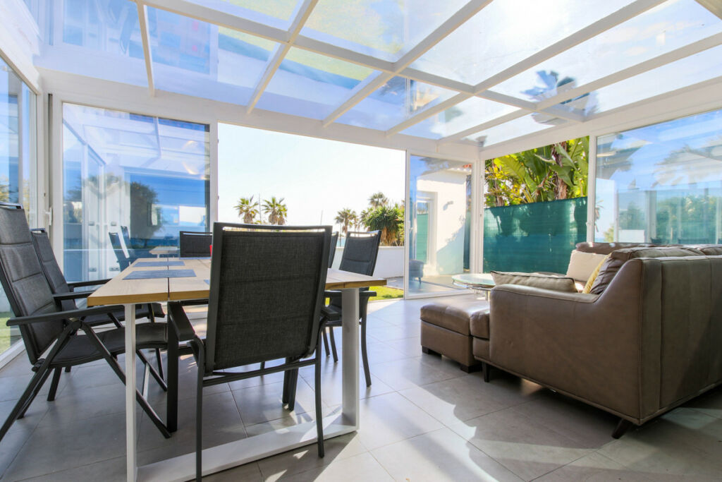 Detached Villa New Golden Mile Málaga - image 6