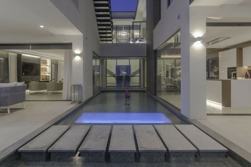 Detached Villa La Quinta Málaga - image 6