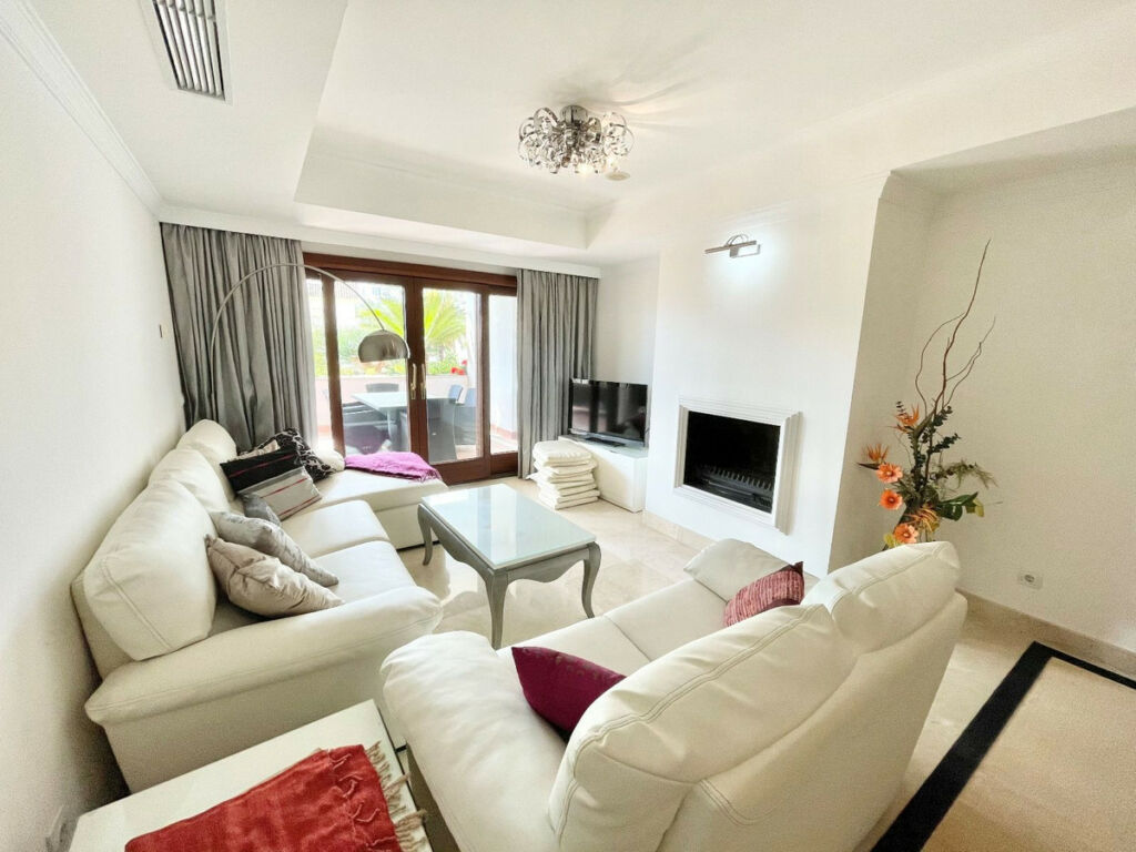 Ground Floor Apartment The Golden Mile Málaga - image 10