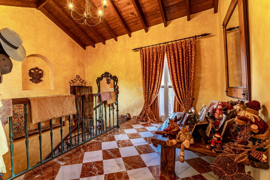 Detached Villa Benahavís Málaga - image 65