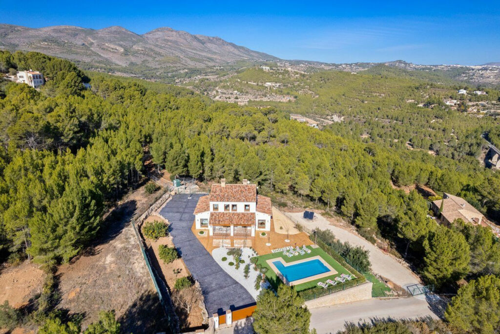 Detached Villa Calpe Alicante - image 7