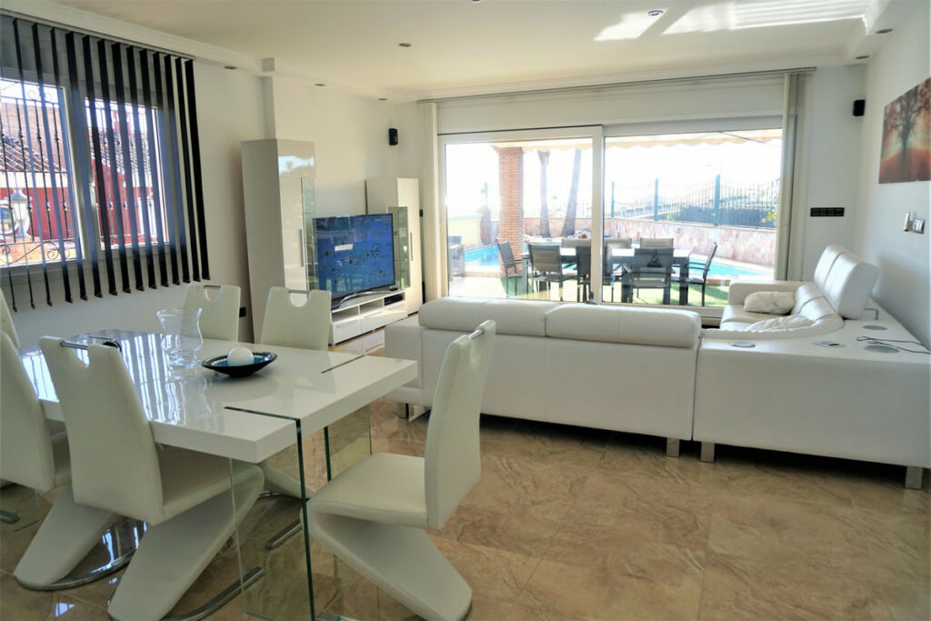 Detached Villa Torre del Mar Málaga - image 7
