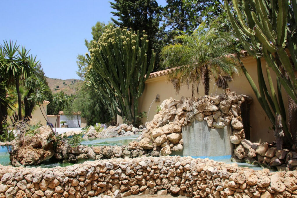Detached Villa Benajarafe Málaga - image 7