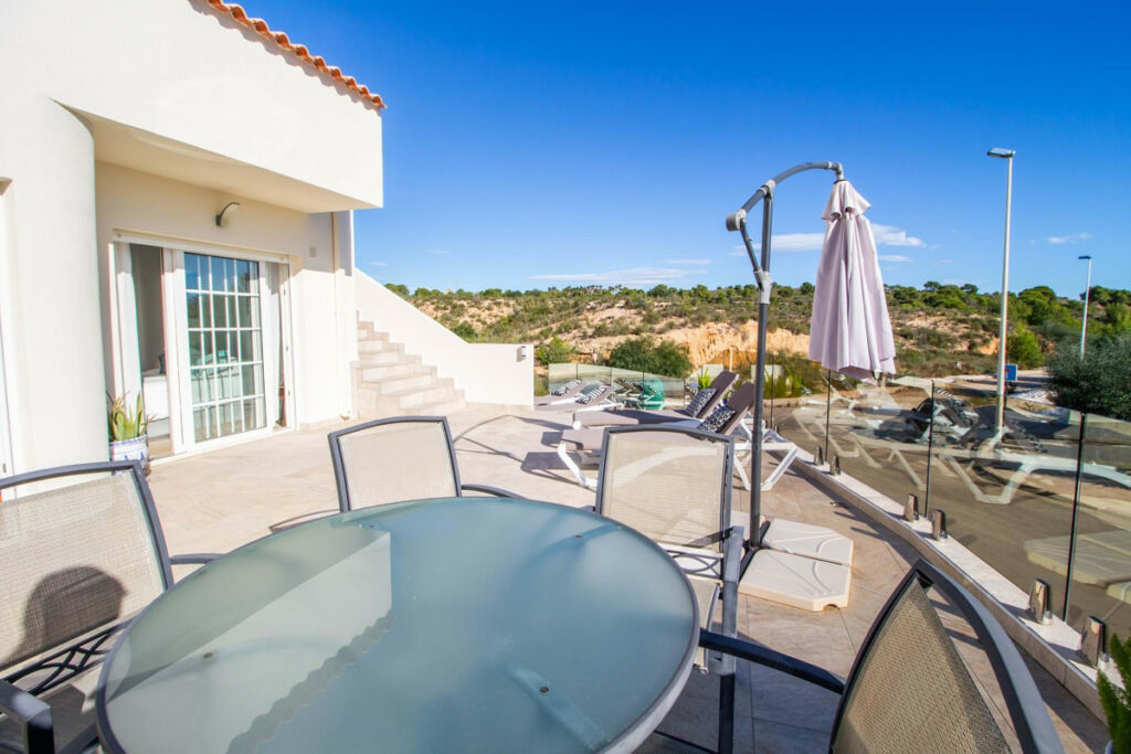 Detached Villa Las Ramblas Golf Alicante - image 7