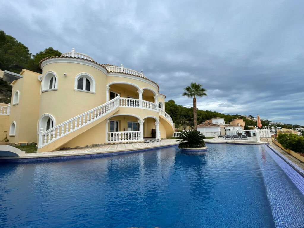 Detached Villa Calpe Alicante - image 37