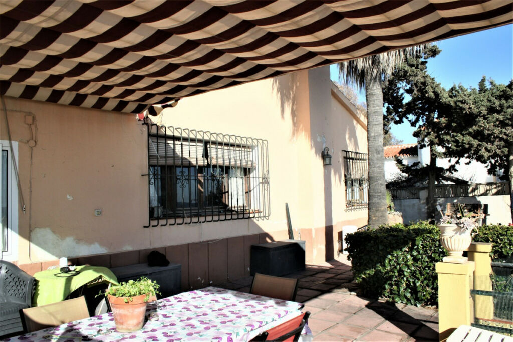 Detached Villa Benajarafe Málaga - image 6