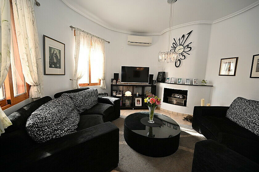 Detached Villa San Miguel de Salinas Alicante - image 7