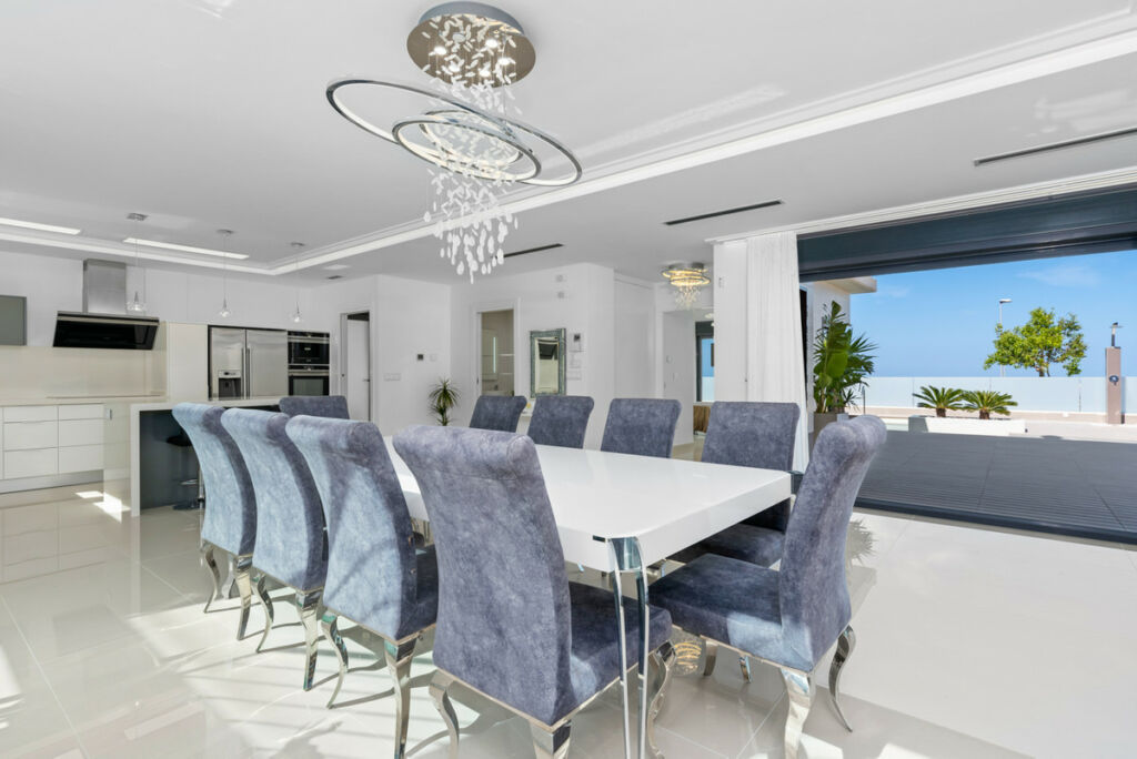 Detached Villa San Miguel de Salinas Alicante - image 7