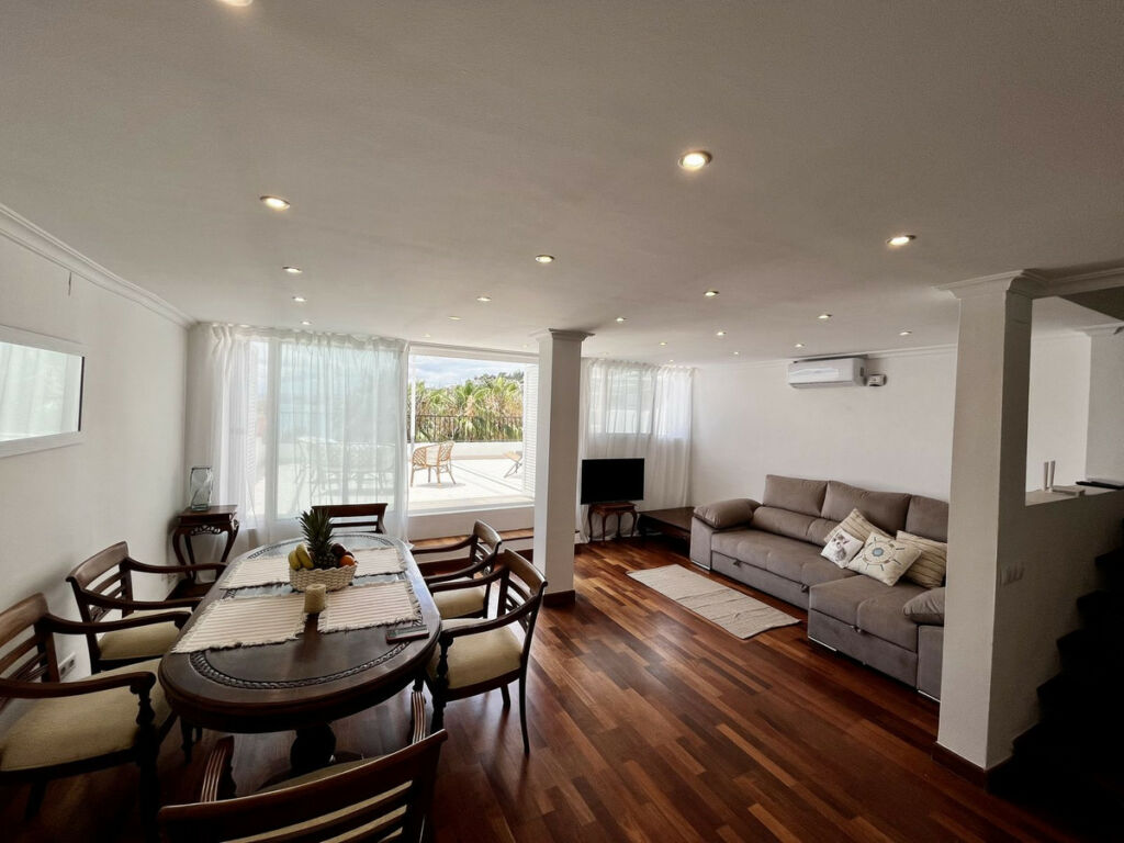 Middle Floor Apartment Benalmadena Málaga - image 7