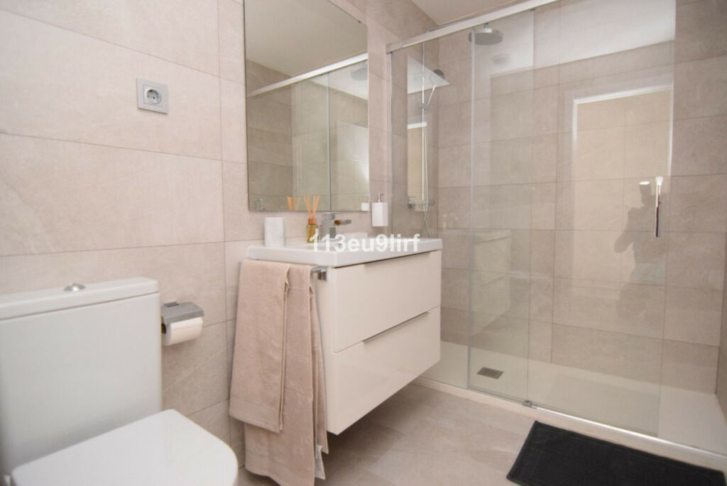 Ground Floor Apartment Benalmadena Pueblo Málaga - image 7
