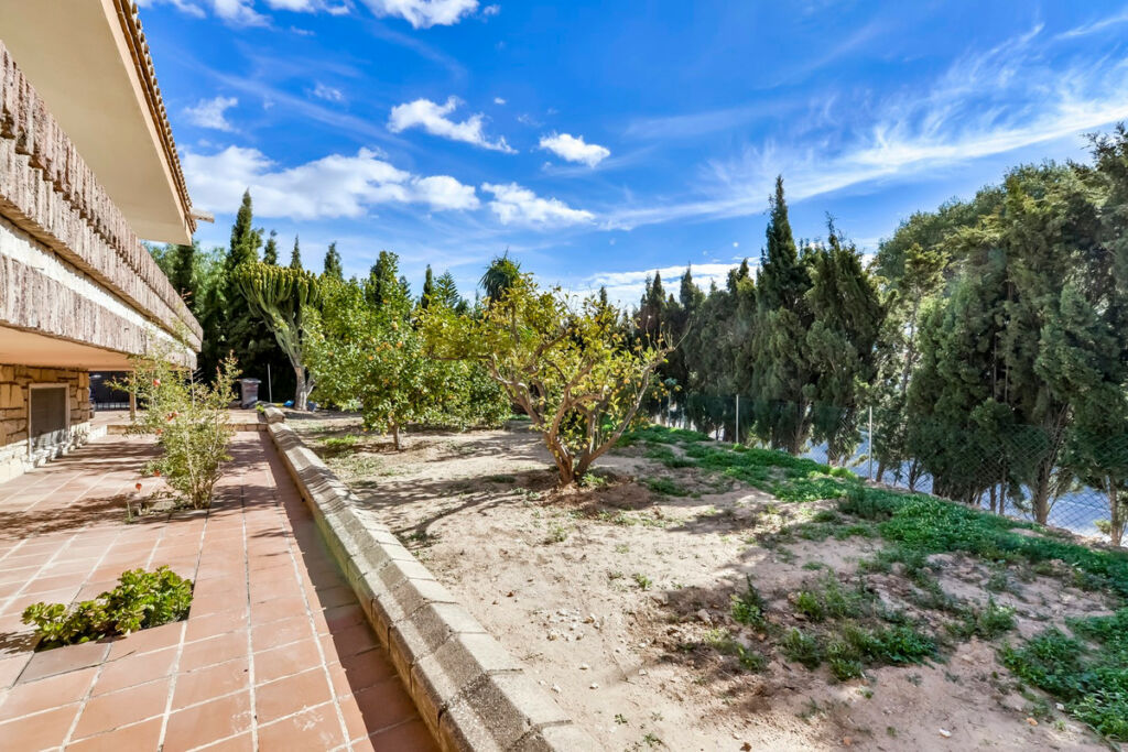 Detached Villa Benidorm Alicante - image 7