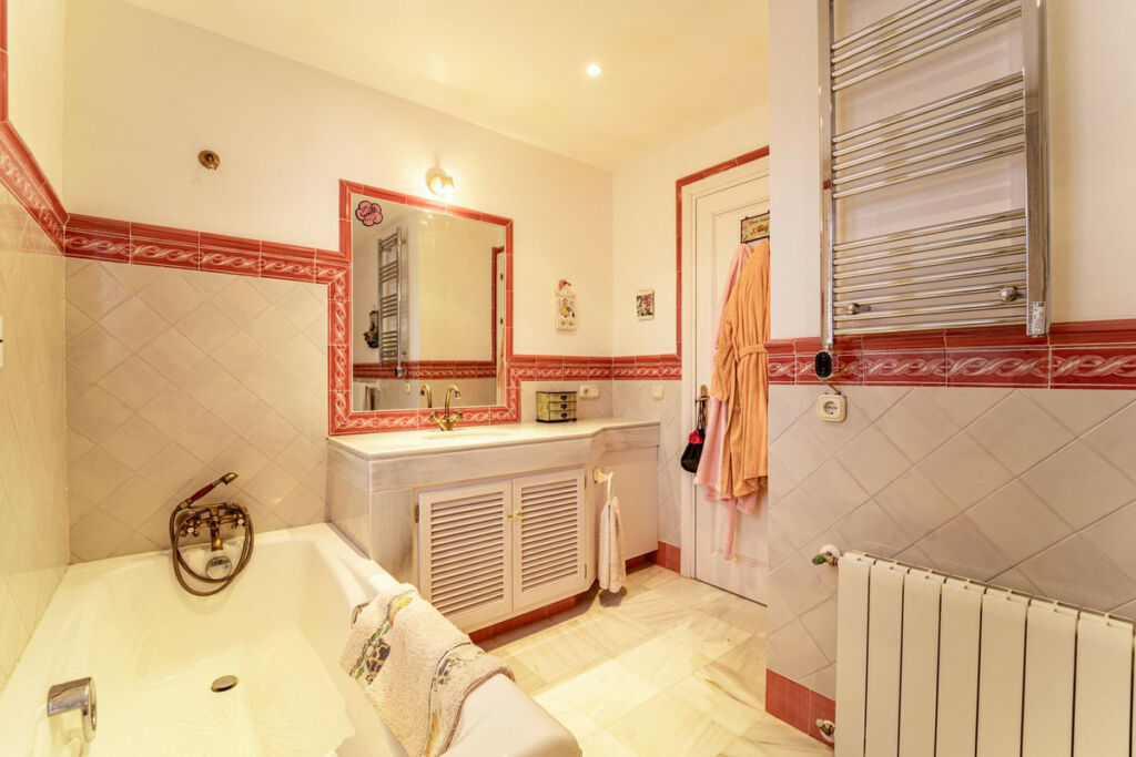 Detached Villa Benahavís Málaga - image 73