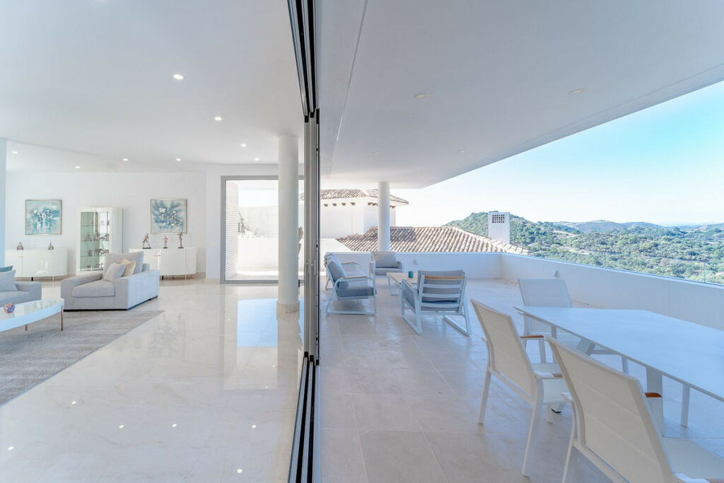Detached Villa Los Arqueros Málaga - image 78