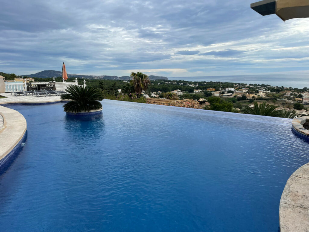 Detached Villa Calpe Alicante - image 2