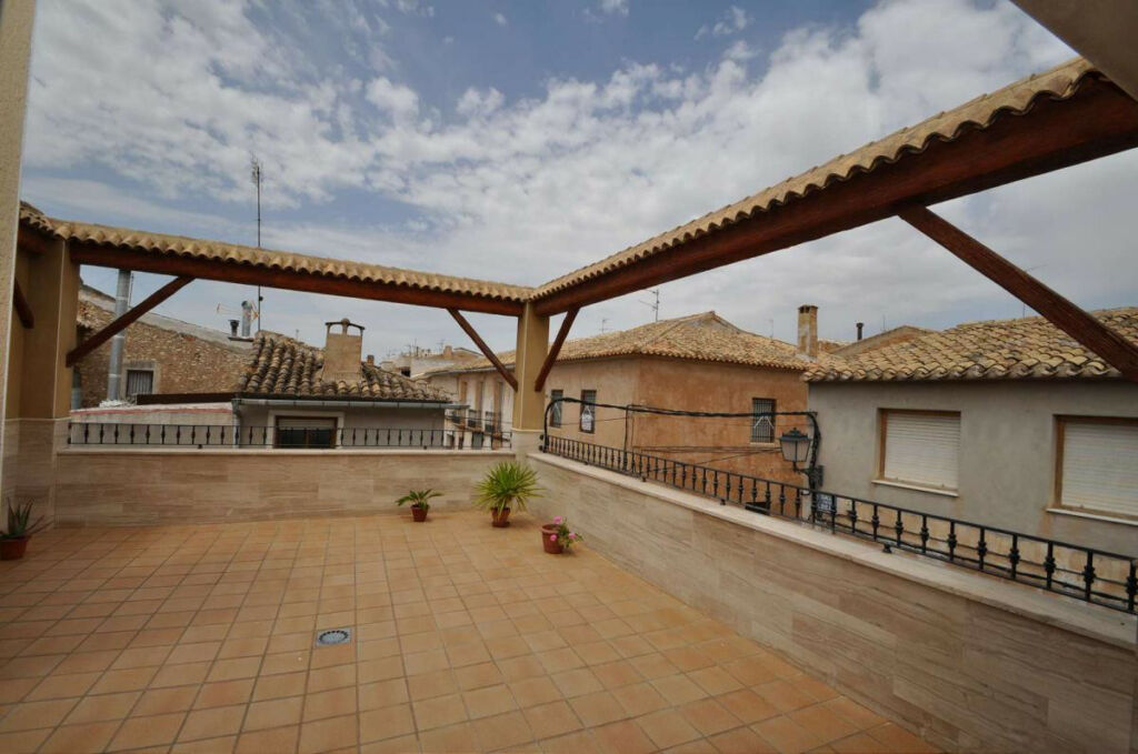 Townhouse Pinoso Alicante - image 8