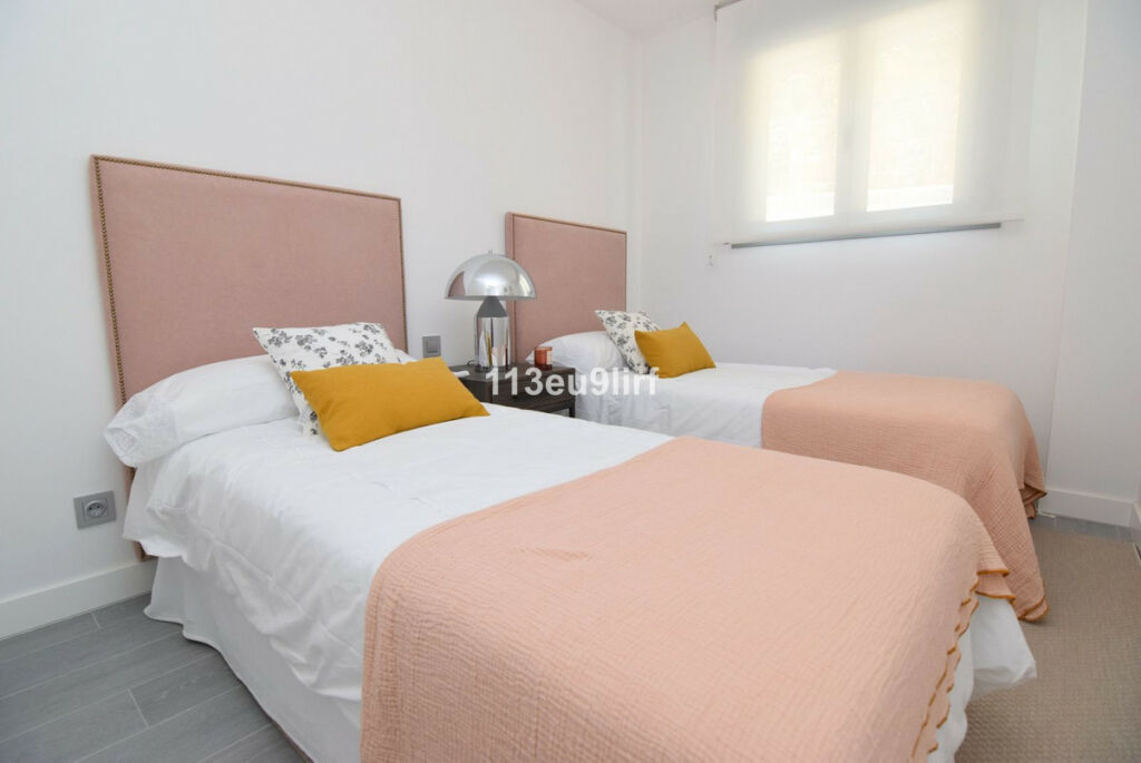 Ground Floor Apartment Benalmadena Pueblo Málaga - image 8