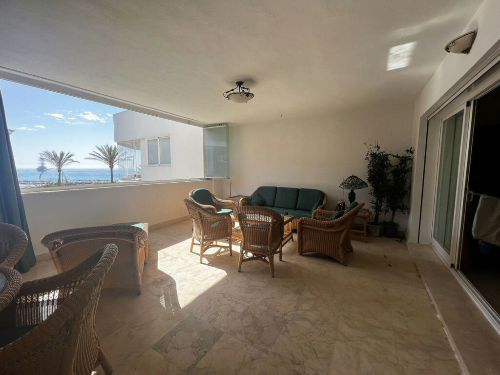 Middle Floor Apartment Puerto Banús Málaga - image 8