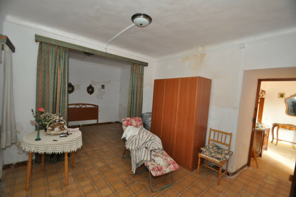 Detached Villa Chinorlet Alicante - image 8