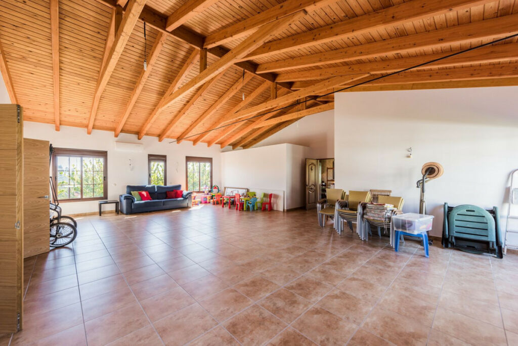Detached Villa Estepona Málaga - image 8