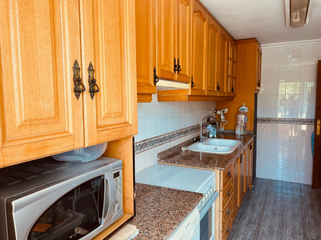 Middle Floor Apartment Albir Alicante - image 8
