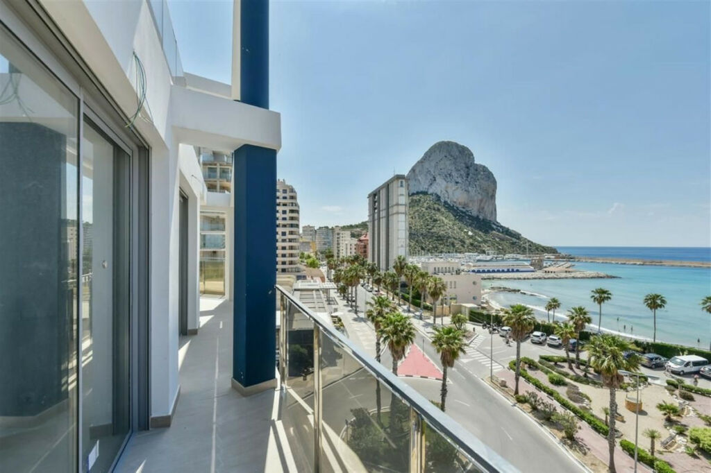 Middle Floor Apartment Calpe Alicante - image 8