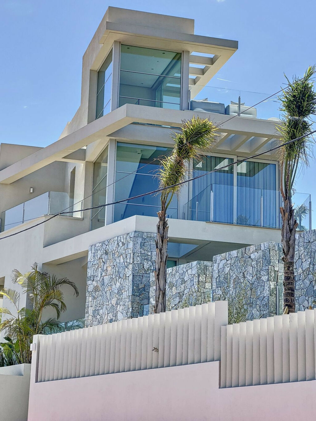 Detached Villa Nueva Andalucía Málaga - image 8