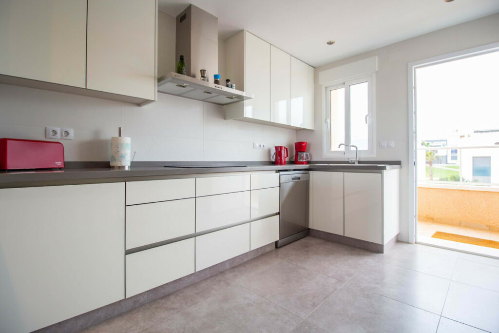Middle Floor Apartment Los Altos Alicante - image 9