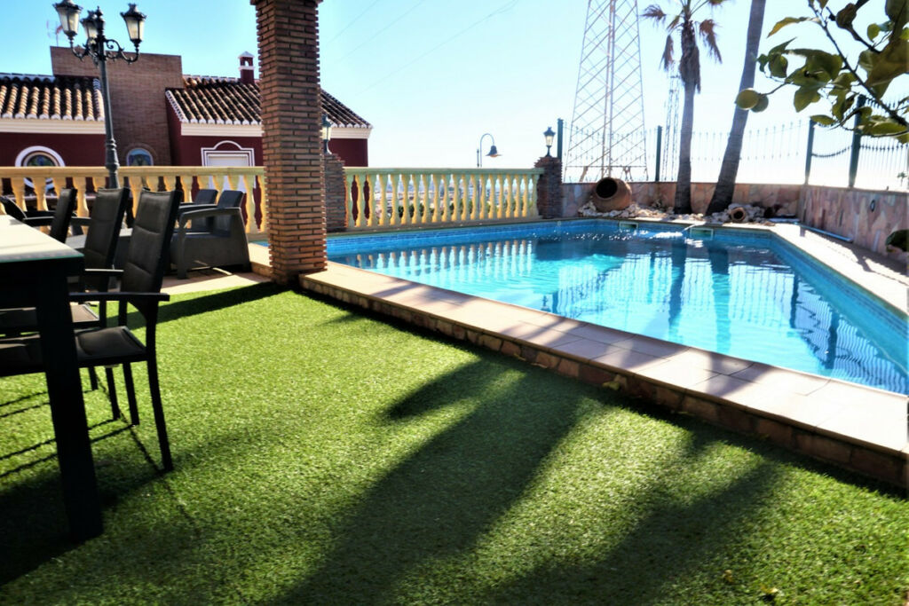 Detached Villa Torre del Mar Málaga - image 9