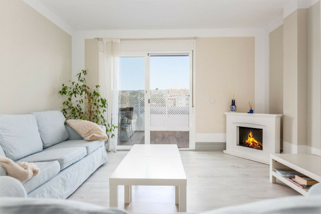 Middle Floor Apartment Nueva Andalucía Málaga - image 6