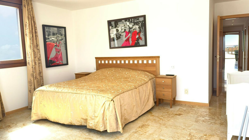 Penthouse Altos de los Monteros Málaga - image 9