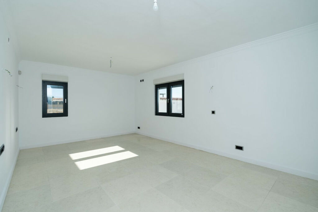 Detached Villa Benalmadena Málaga - image 9