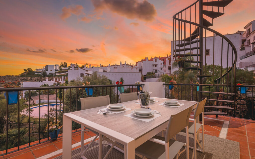 Ground Floor Apartment Benahavís Málaga - image 9