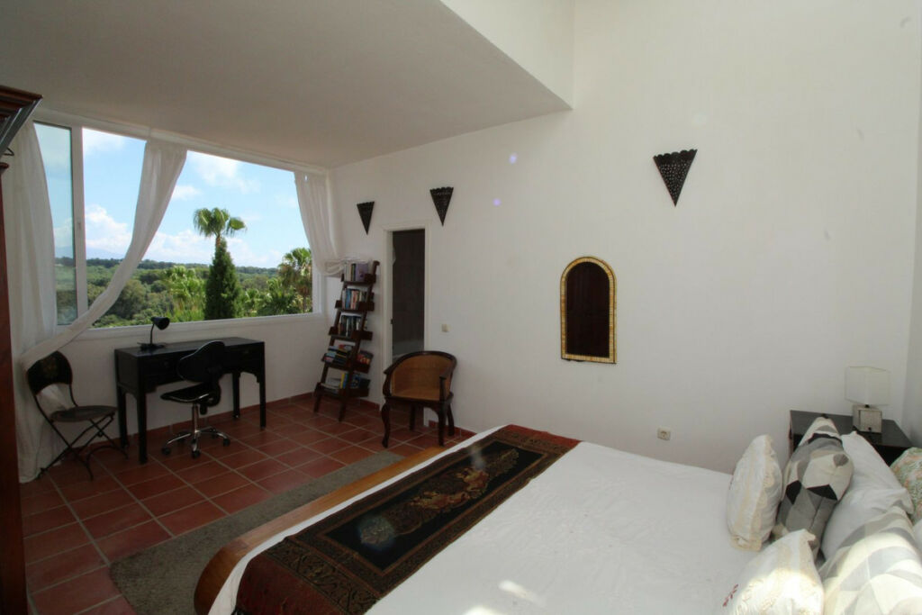 Detached Villa Sotogrande Alto Cádiz - image 11
