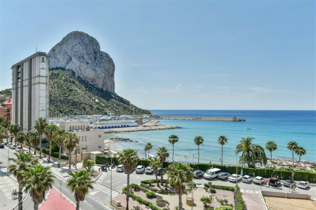 Middle Floor Apartment Calpe Alicante - image 9