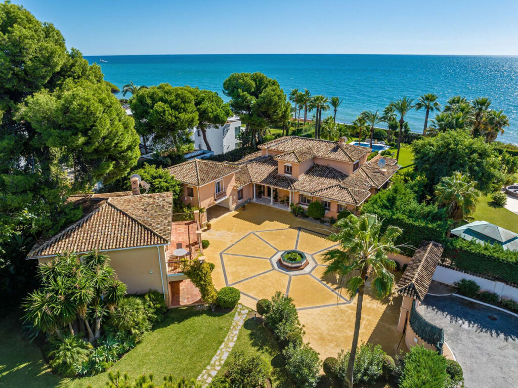 Detached Villa Benamara Málaga