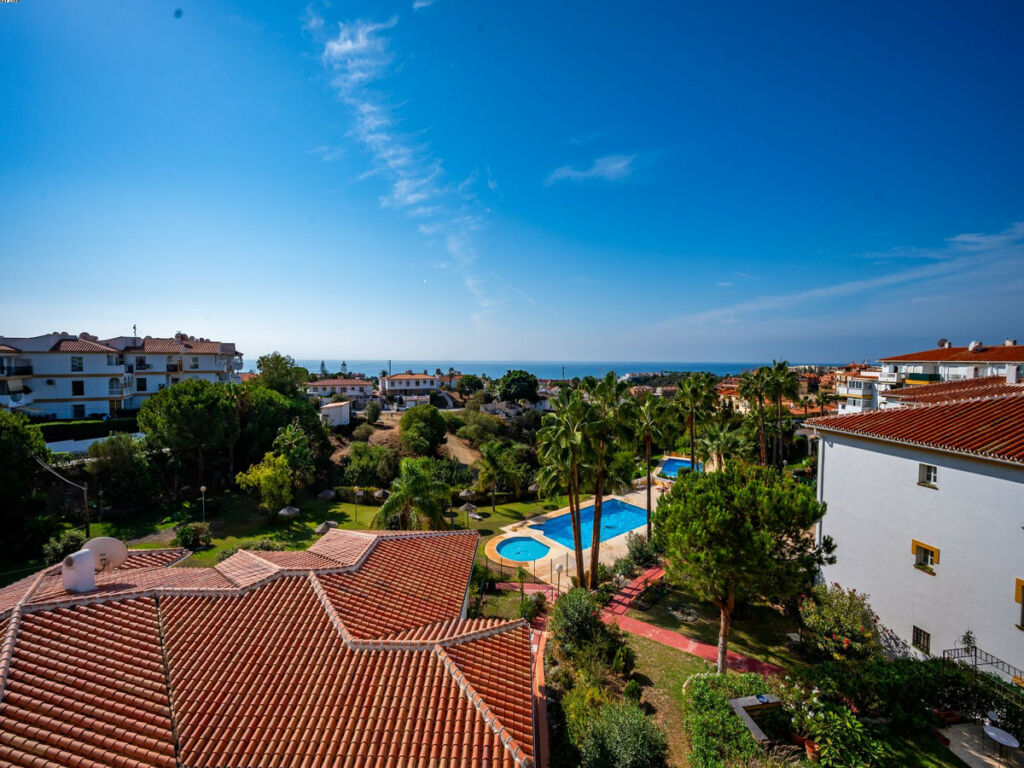Top Floor Apartment El Faro Málaga