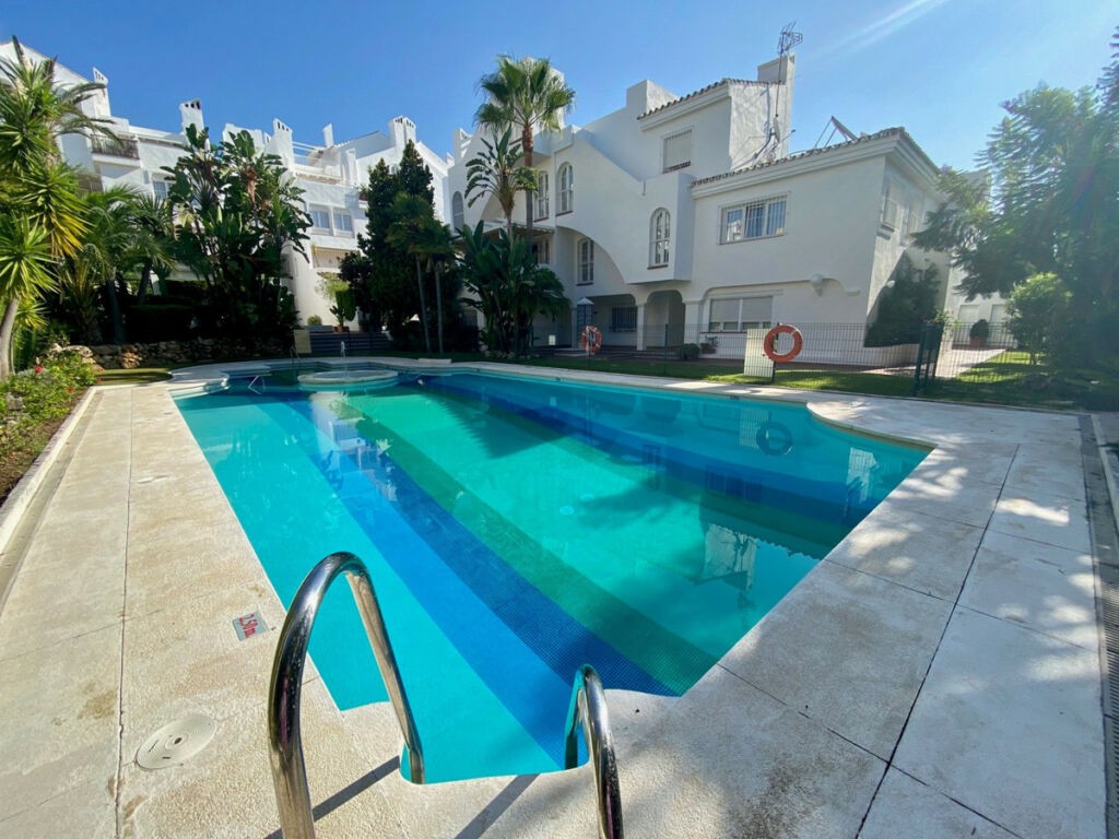 Middle Floor Apartment Nagüeles Málaga