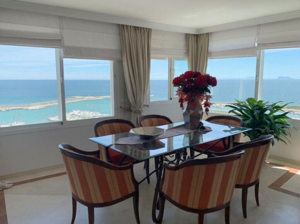 Penthouse Estepona Málaga - image 2